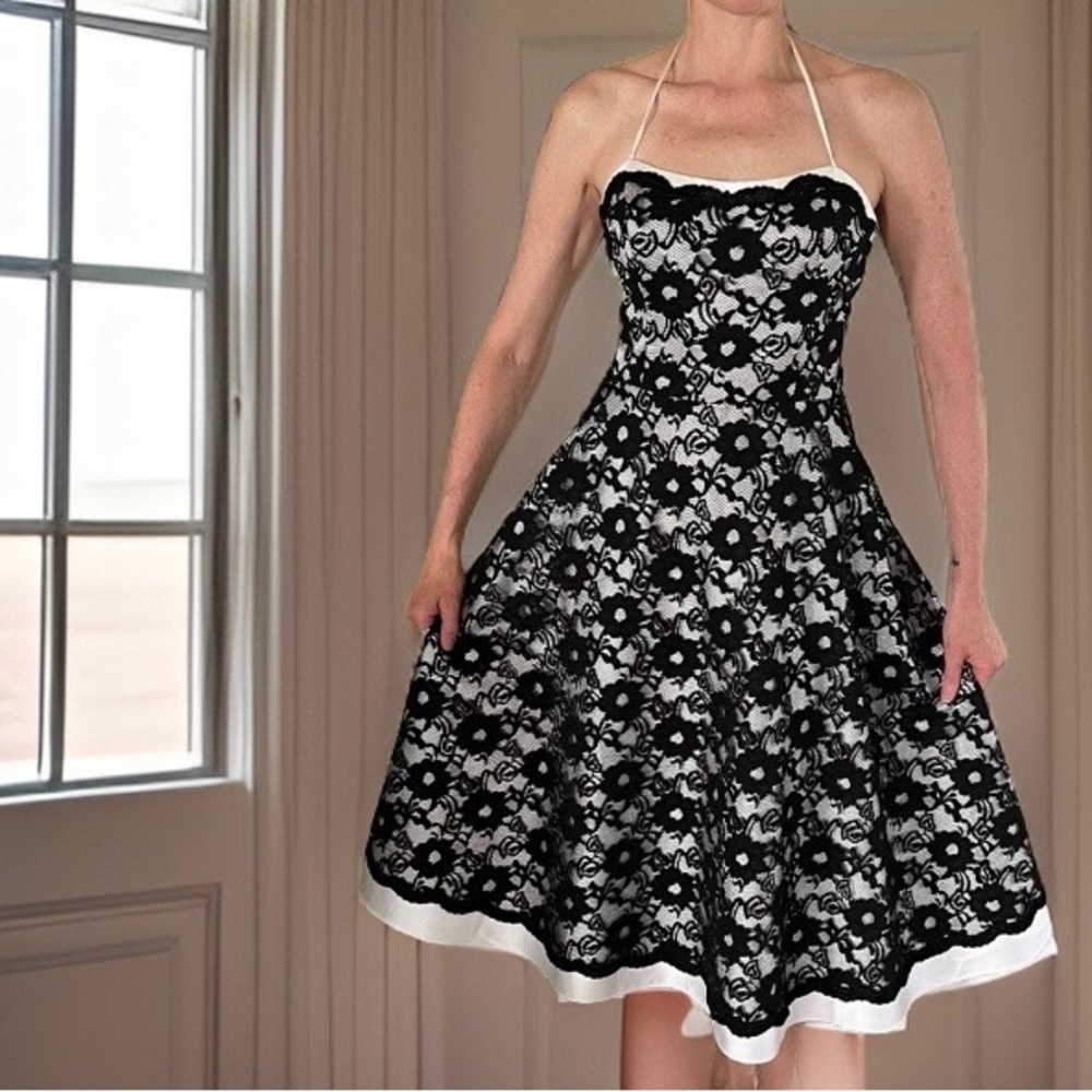 Vintage inspired party dress…full skirt - Picture 2 of 5